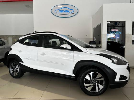 HYUNDAI HB20X 1.6 16V FLEX VISION MANUAL HYUNDAI HB20X 1.6 16V FLEX VISION MANUAL